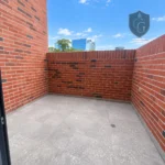 Local Comercial U Oficina En Edificio Fiamene Zona 10 - imagen 4